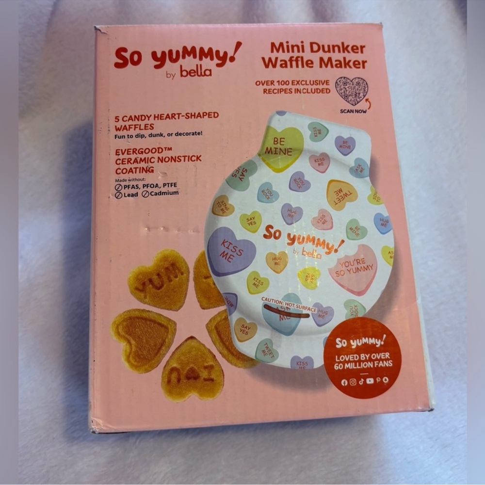 Abella Mini Dunker Waffle Maker Hearts. New